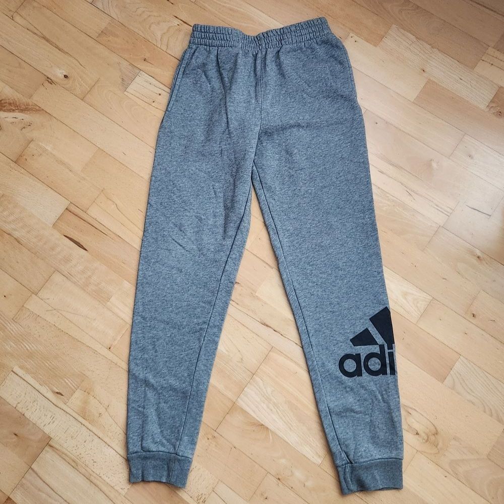 Adidas Kids'/Boys' Grey Logo Jogger Sweatpants W/ Pockets, Large (10/12) - Picture 3 of 9
